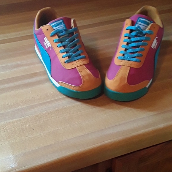 Shoes - Picture 2 of 4